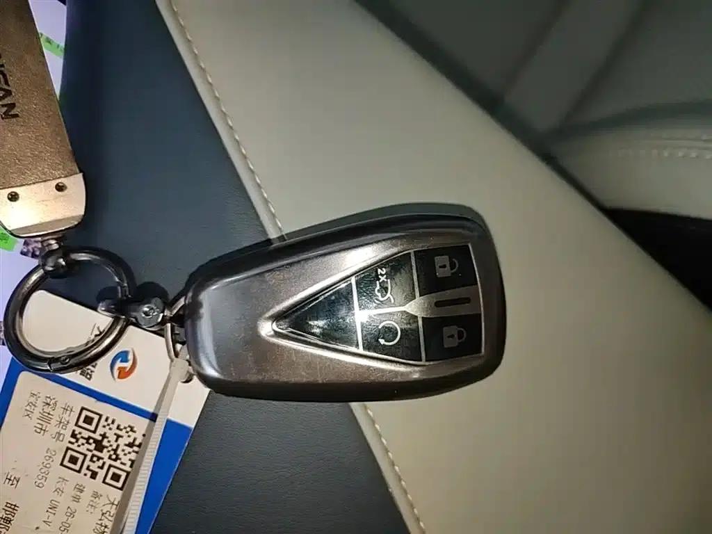 Changan UNI-V Smart Electric iDD 2023 Model, Smart Electric iDD 1.5T, 113km/h Smart Cool Edition — миниатюра 9