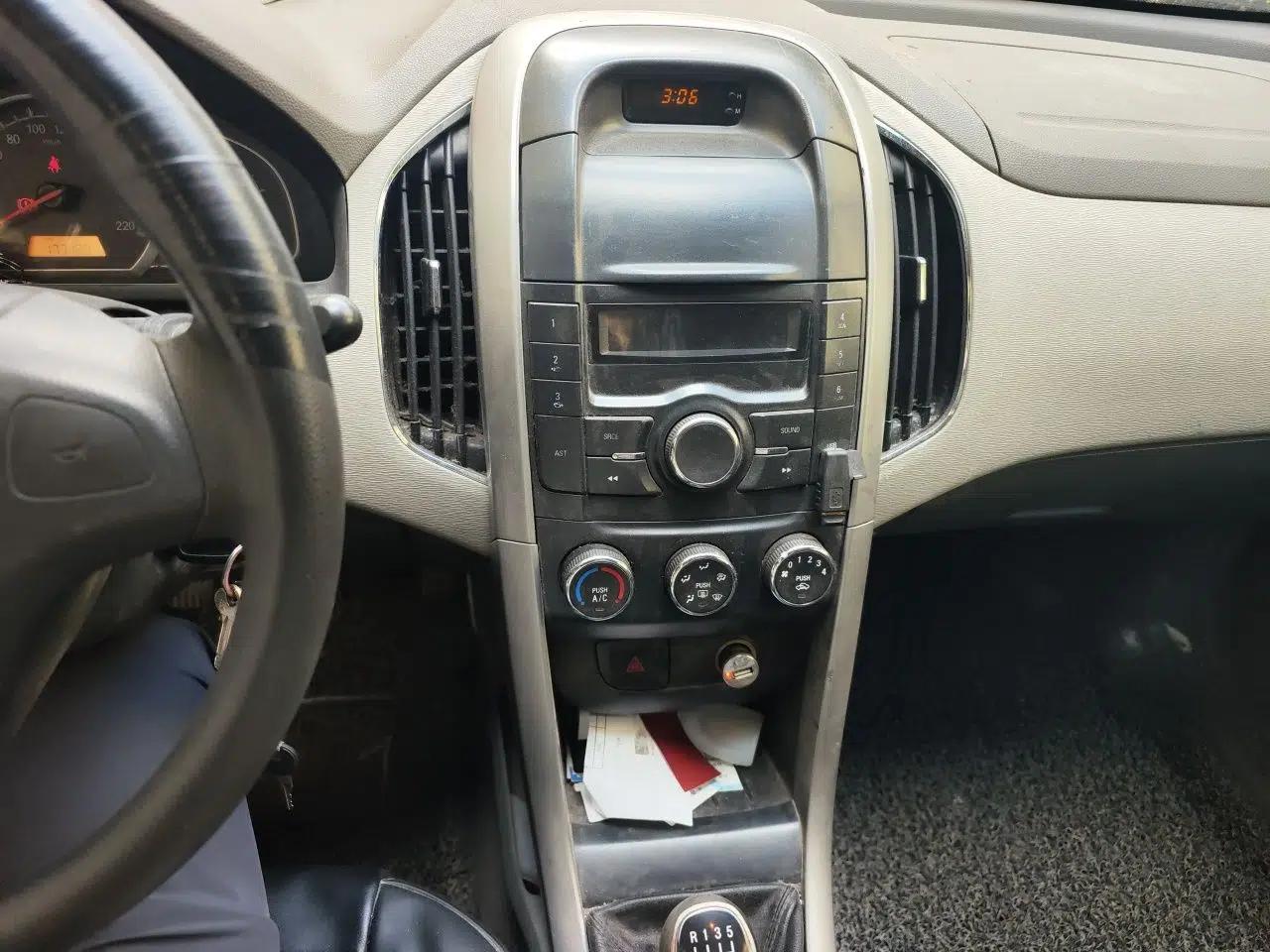 Baojun 630 2013 1.5L manual standard version — миниатюра 13