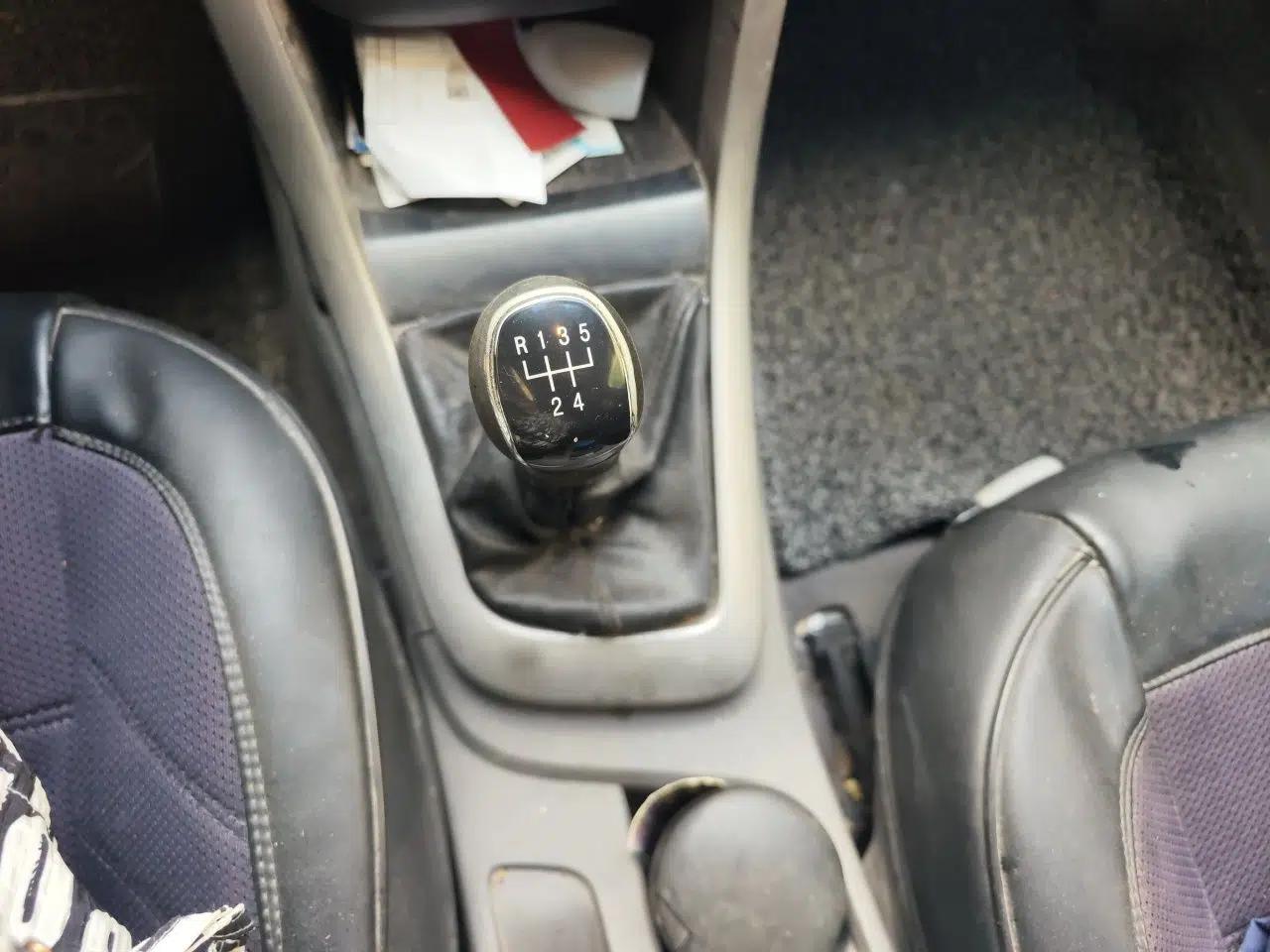 Baojun 630 2013 1.5L manual standard version — миниатюра 14