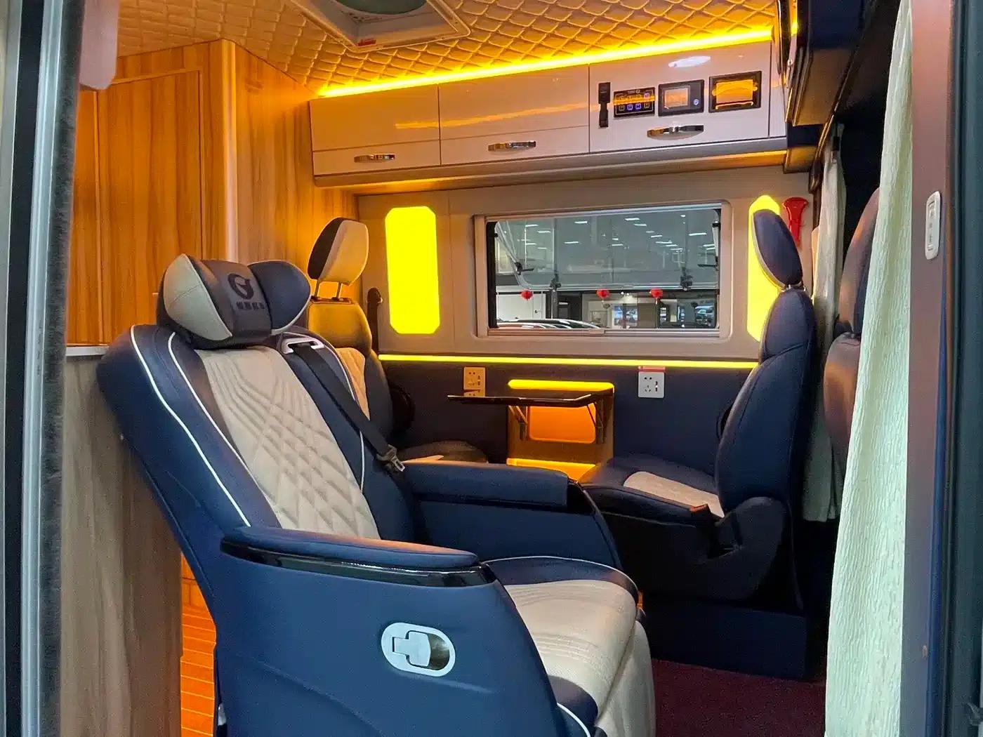 SAIC MAXUS V90 RV 2021 Model 2.0T Traveler V90 Self-propelled Type B Motorhome Luxury Edition with Transverse Bed — миниатюра 27