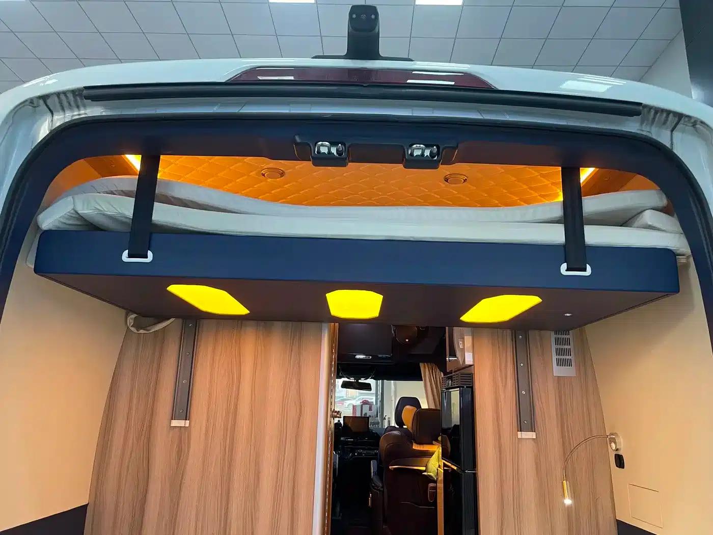 SAIC MAXUS V90 RV 2021 Model 2.0T Traveler V90 Self-propelled Type B Motorhome Luxury Edition with Transverse Bed — миниатюра 31