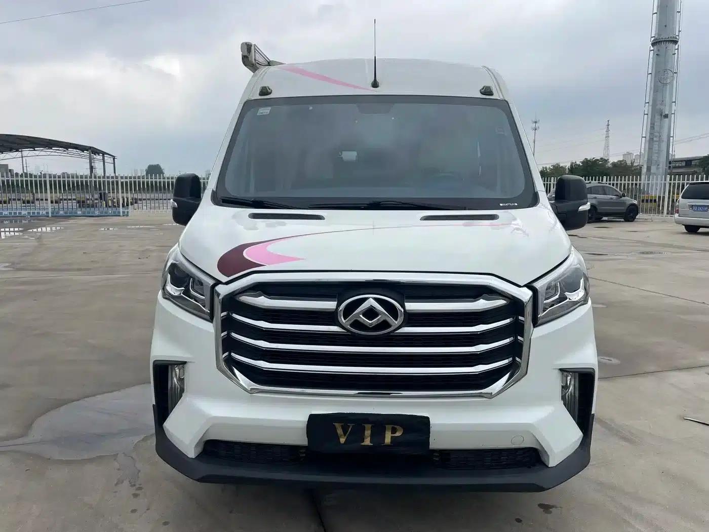 SAIC MAXUS V90 RV 2021 Model 2.0T Traveler V90 Self-propelled Type B Motorhome Luxury Edition with Transverse Bed — миниатюра 37