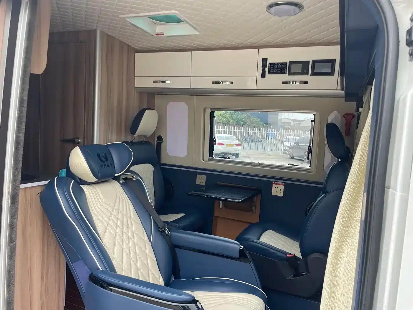 SAIC MAXUS V90 RV 2021 Model 2.0T Traveler V90 Self-propelled Type B Motorhome Luxury Edition with Transverse Bed — миниатюра 45