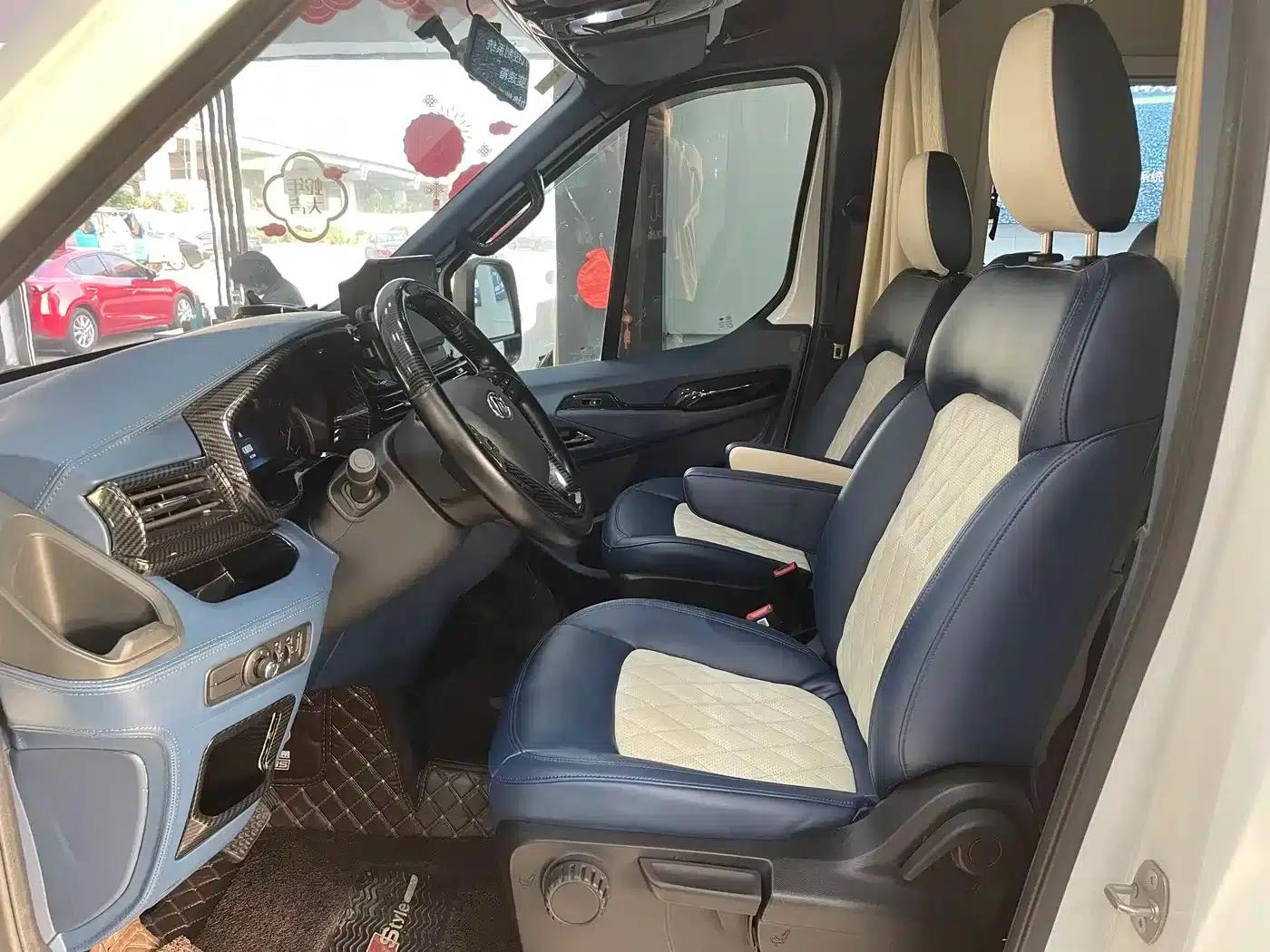 SAIC MAXUS V90 RV 2021 Model 2.0T Traveler V90 Self-propelled Type B Motorhome Luxury Edition with Transverse Bed — миниатюра 8