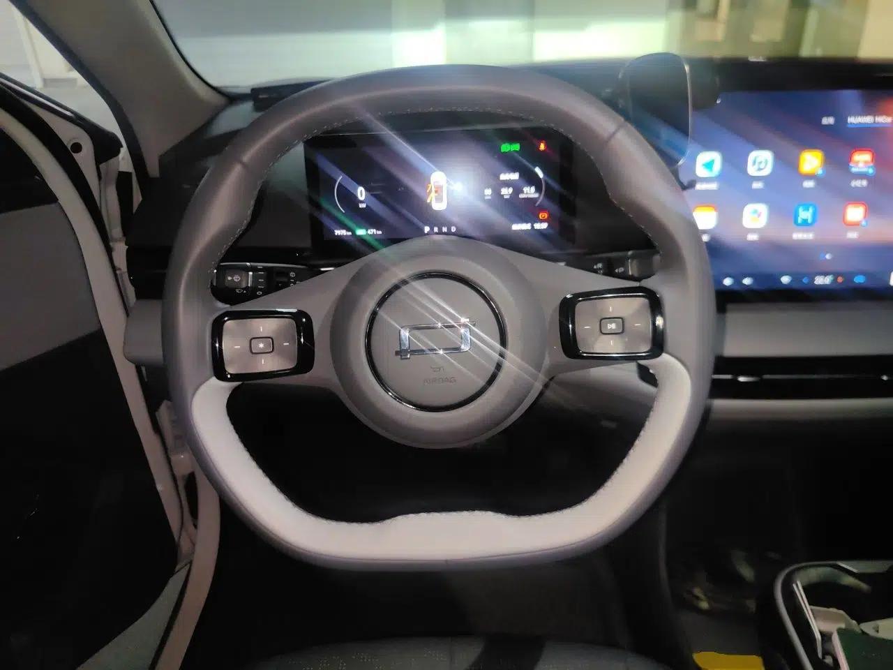 Bestune Yueyi 03 2025 565km Premium Edition — миниатюра 10