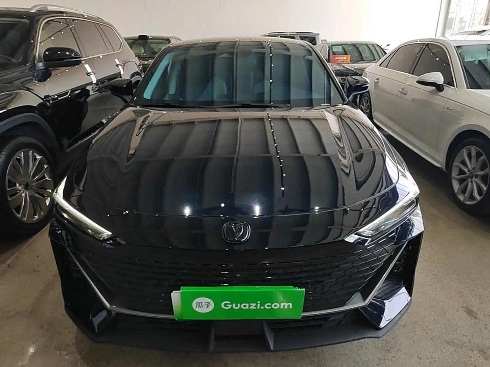 CHANGAN UNI-V iDD 2023 ZhiDian iDD 1.5T 113km ZhiKu Model — миниатюра 2