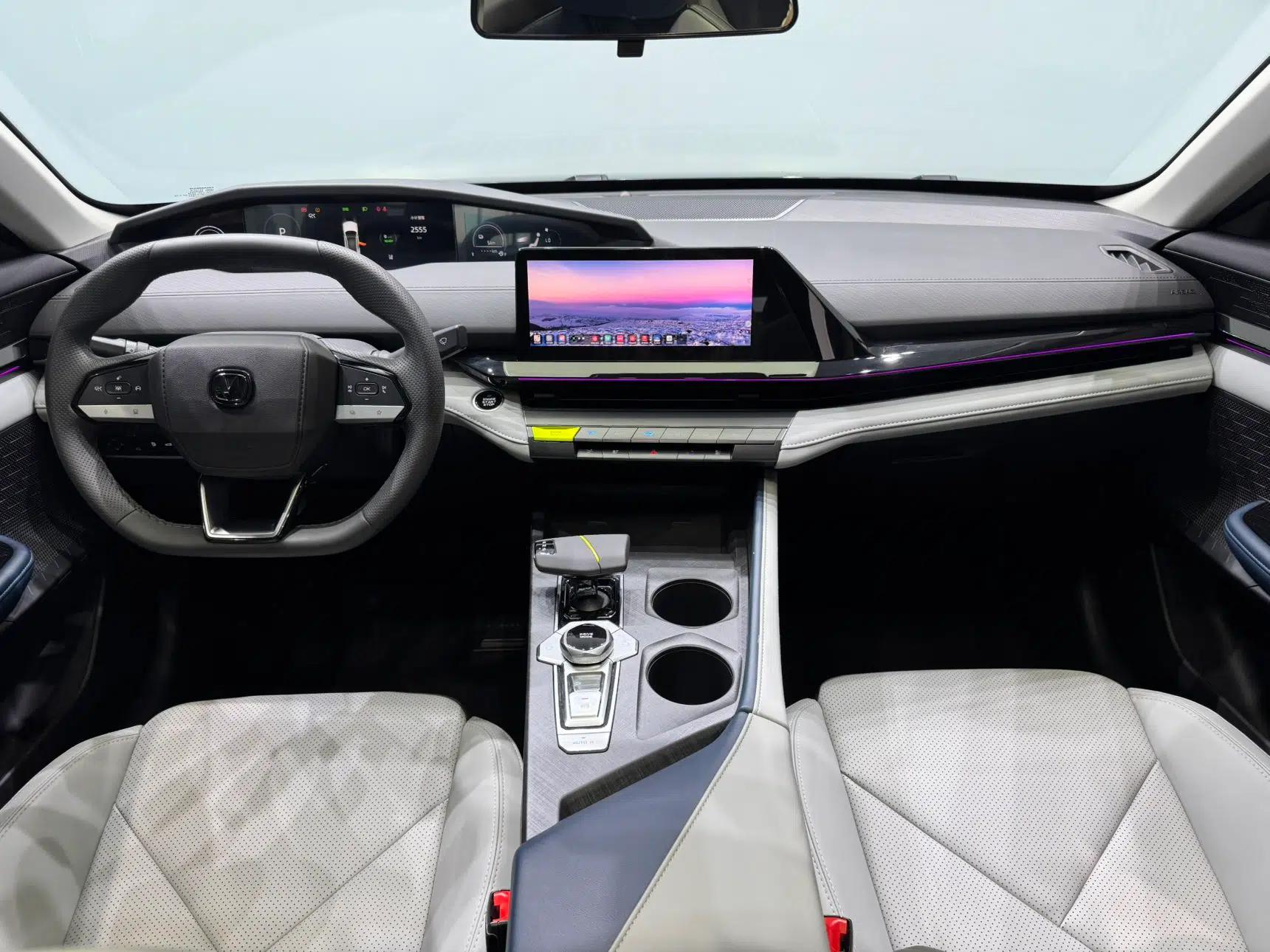 CHANGAN UNI-V iDD 2023 ZhiDian iDD 1.5T 113km ZhiKu Model — миниатюра 12
