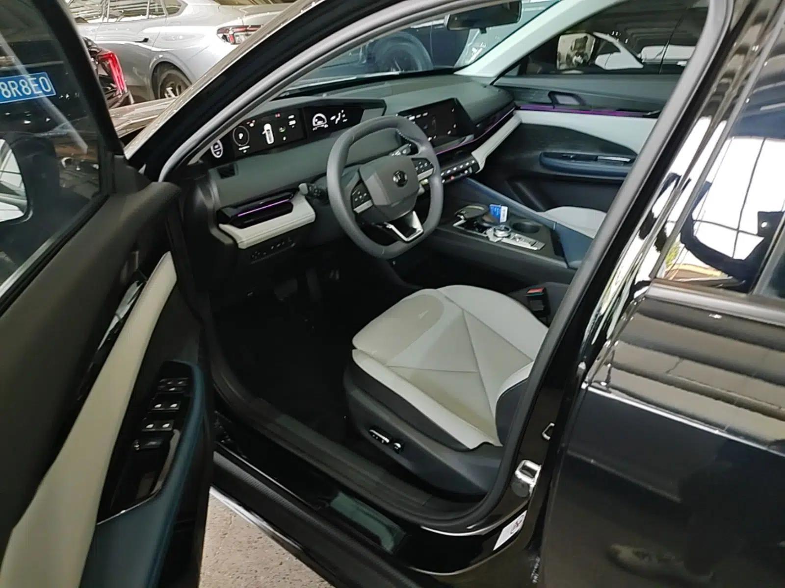 CHANGAN UNI-V iDD 2023 ZhiDian iDD 1.5T 113km ZhiKu Model — миниатюра 18