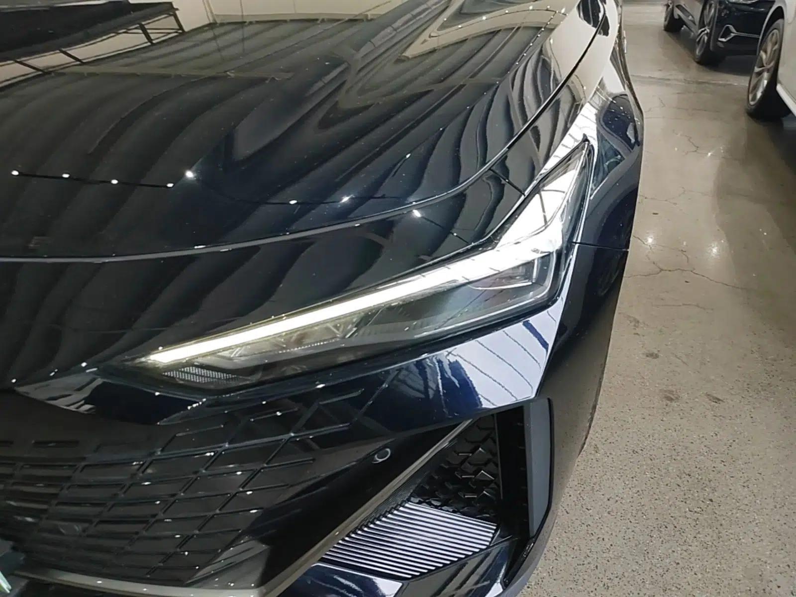 CHANGAN UNI-V iDD 2023 ZhiDian iDD 1.5T 113km ZhiKu Model — миниатюра 8