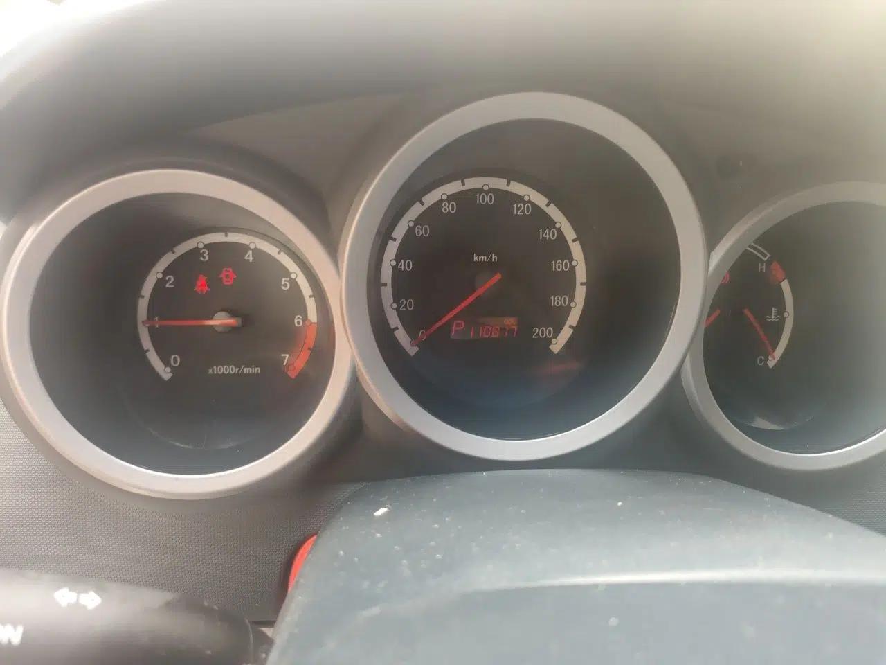 CHANGAN CX20 2011 1.3L Automatic Sport Edition — миниатюра 12