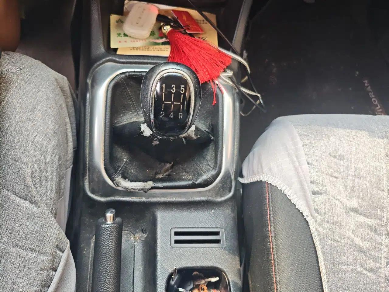 CHANGAN OSHAN X70A 2018 1.5L Manual Standard Edition — миниатюра 14