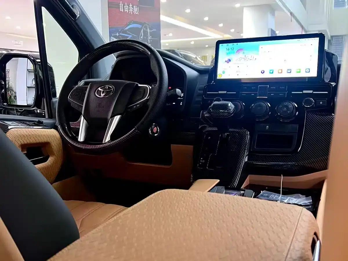 2025 HIACE 3.5L Automatic — миниатюра 6