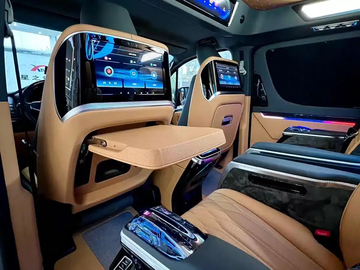 2025 HIACE 3.5L Automatic — миниатюра 8