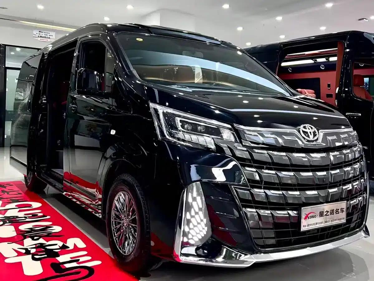 2025 HIACE 3.5L Automatic — миниатюра 2