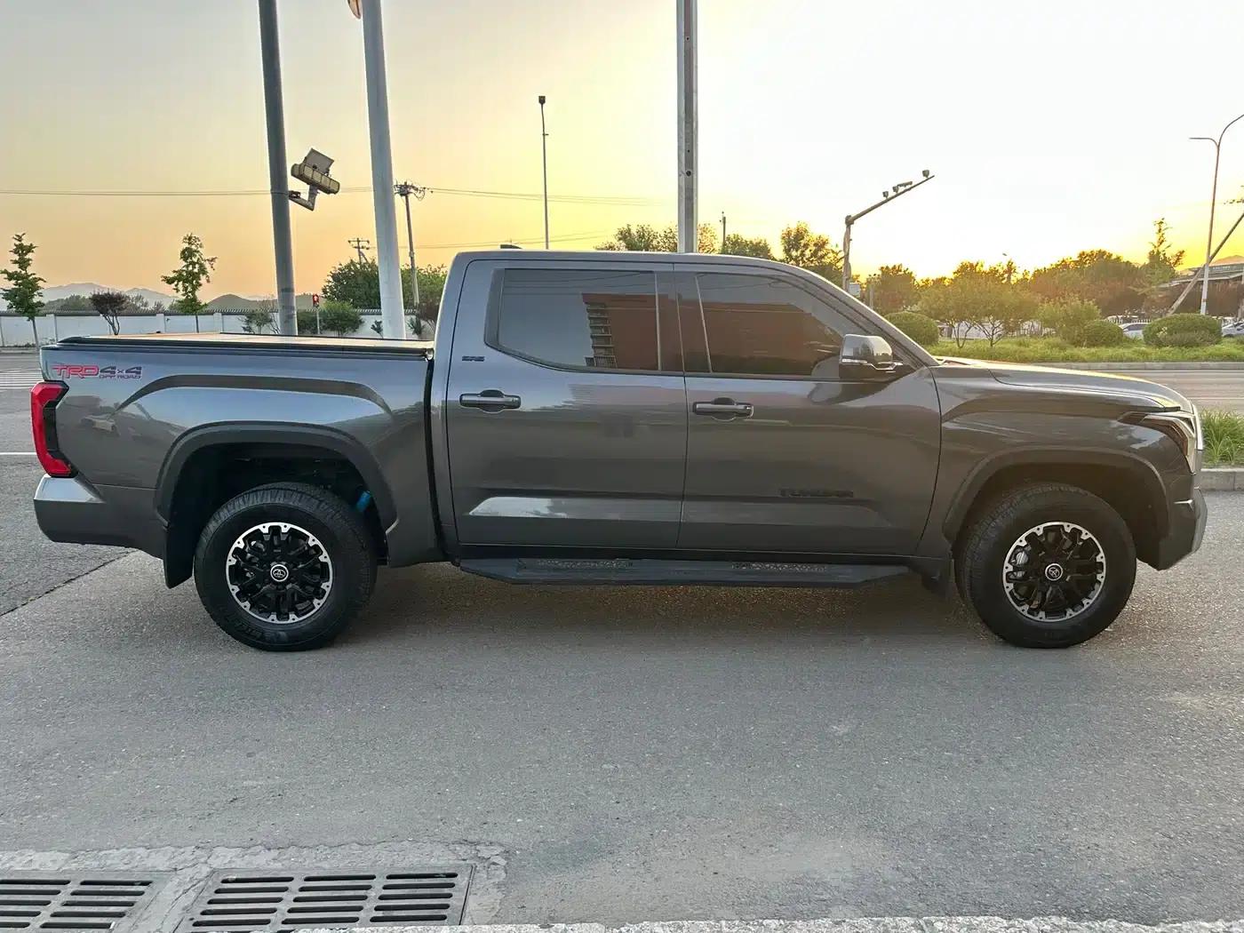 2023 Tundra 3.5T Canadian Spec — миниатюра 17