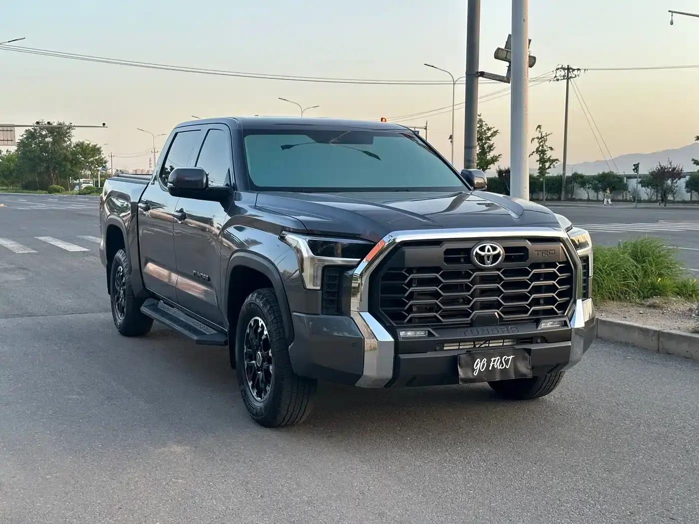 2023 Tundra 3.5T Canadian Spec — миниатюра 3