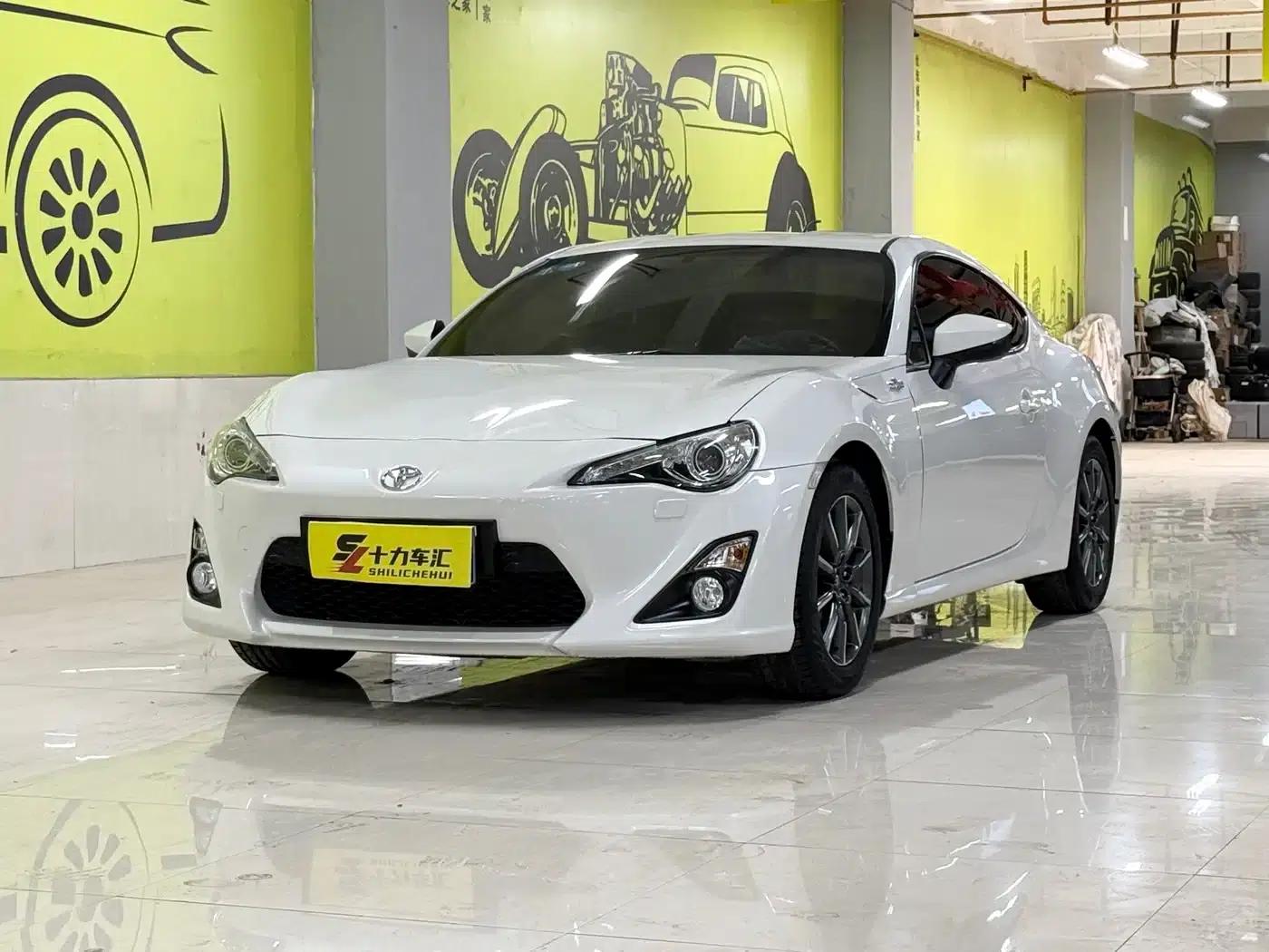 Toyota 86 2013 2.0L Automatic Luxury — миниатюра 1