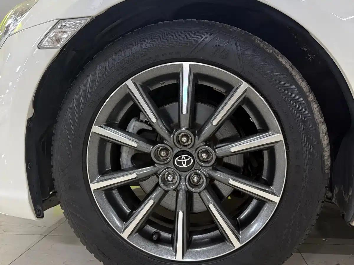 Toyota 86 2013 2.0L Automatic Luxury — миниатюра 4