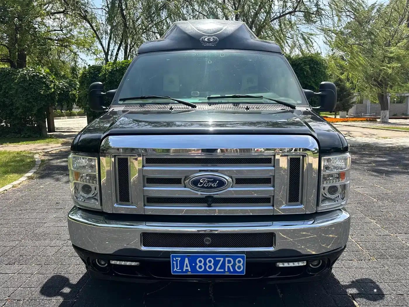 Ford E350 2013 5.4L Maestro Edition — миниатюра 2