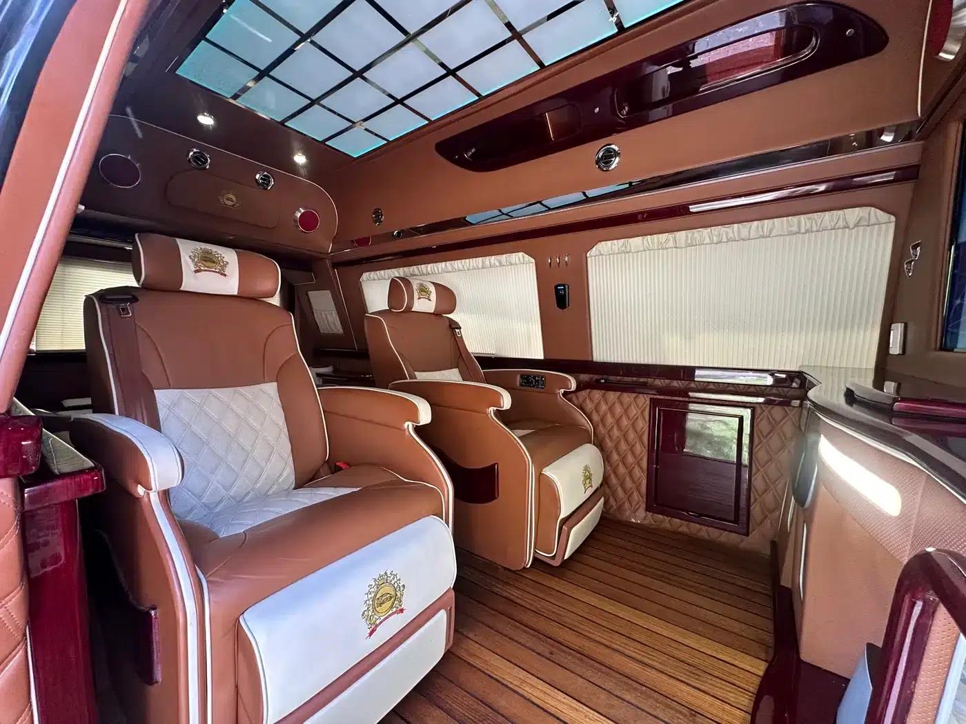Ford E350 2013 5.4L Maestro Edition — миниатюра 12