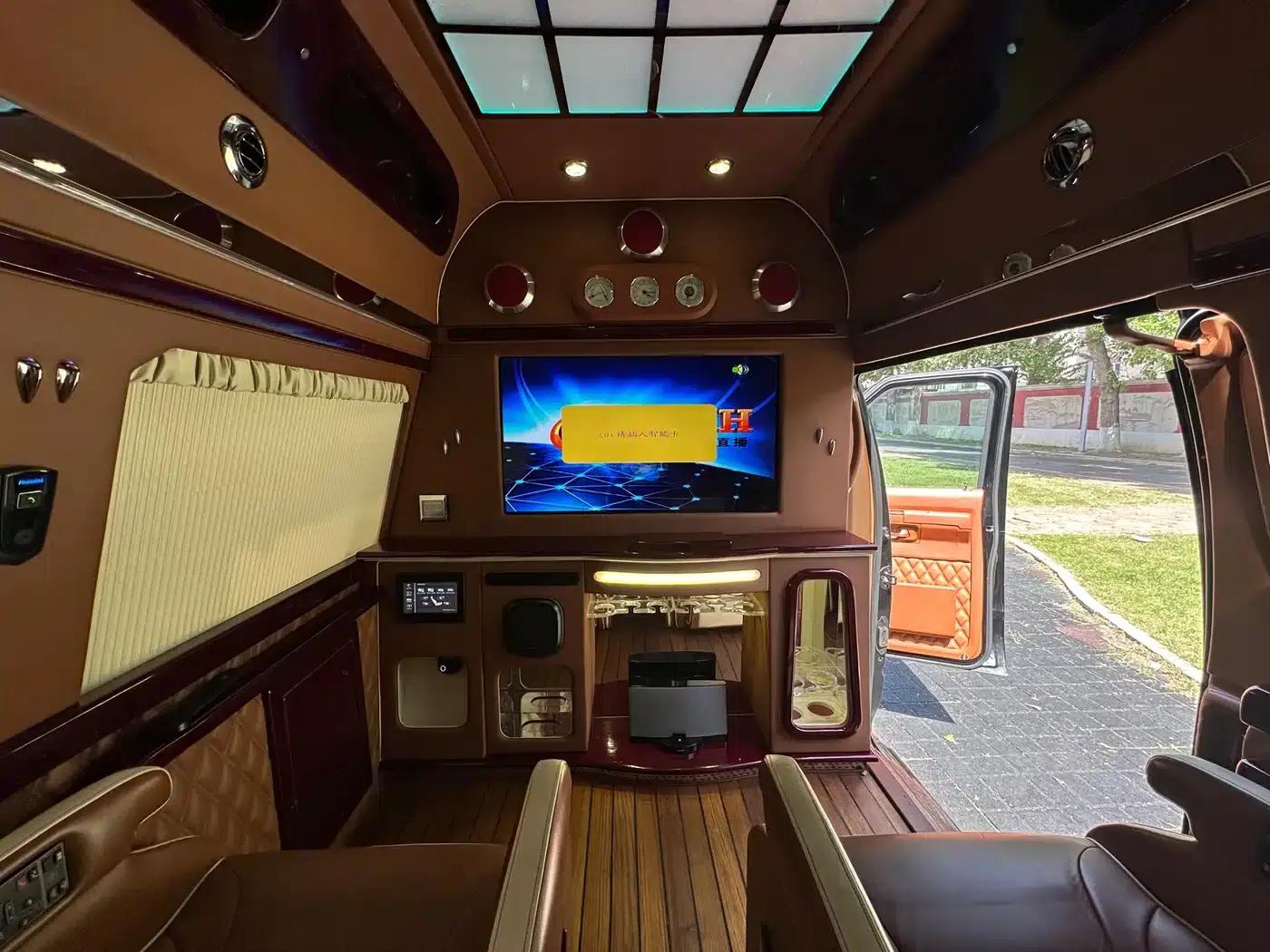 Ford E350 2013 5.4L Maestro Edition — миниатюра 18