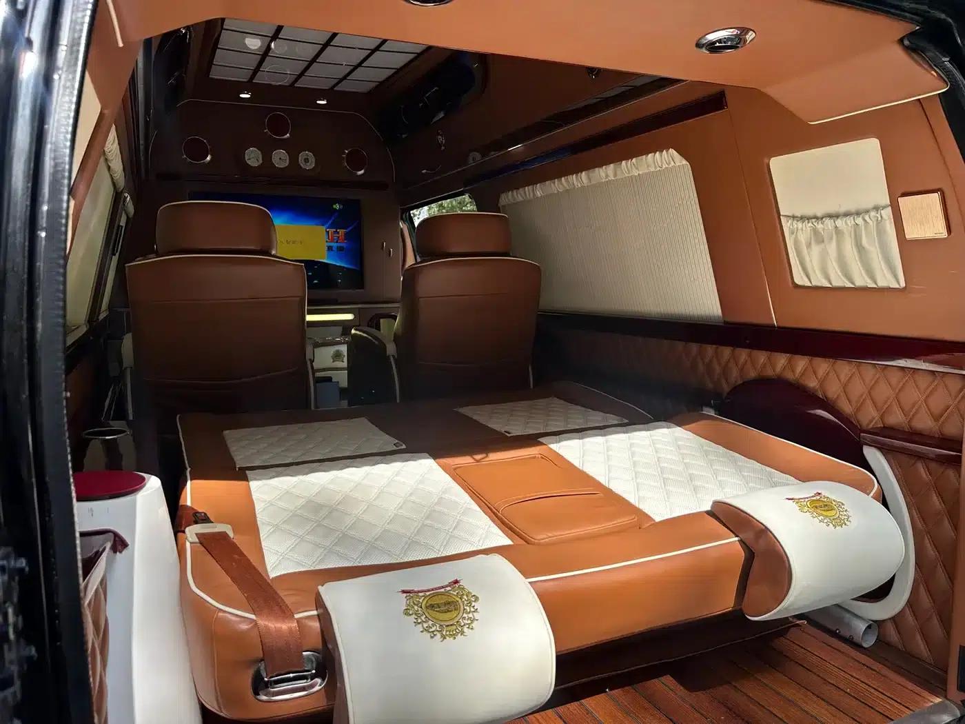 Ford E350 2013 5.4L Maestro Edition — миниатюра 20