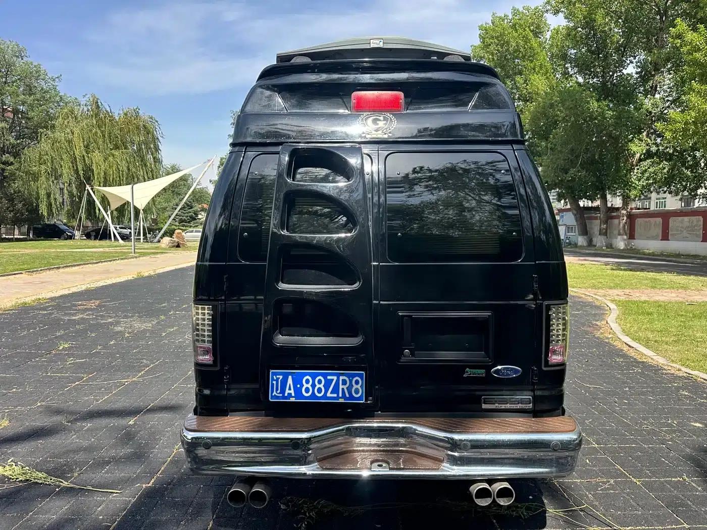 Ford E350 2013 5.4L Maestro Edition — миниатюра 6