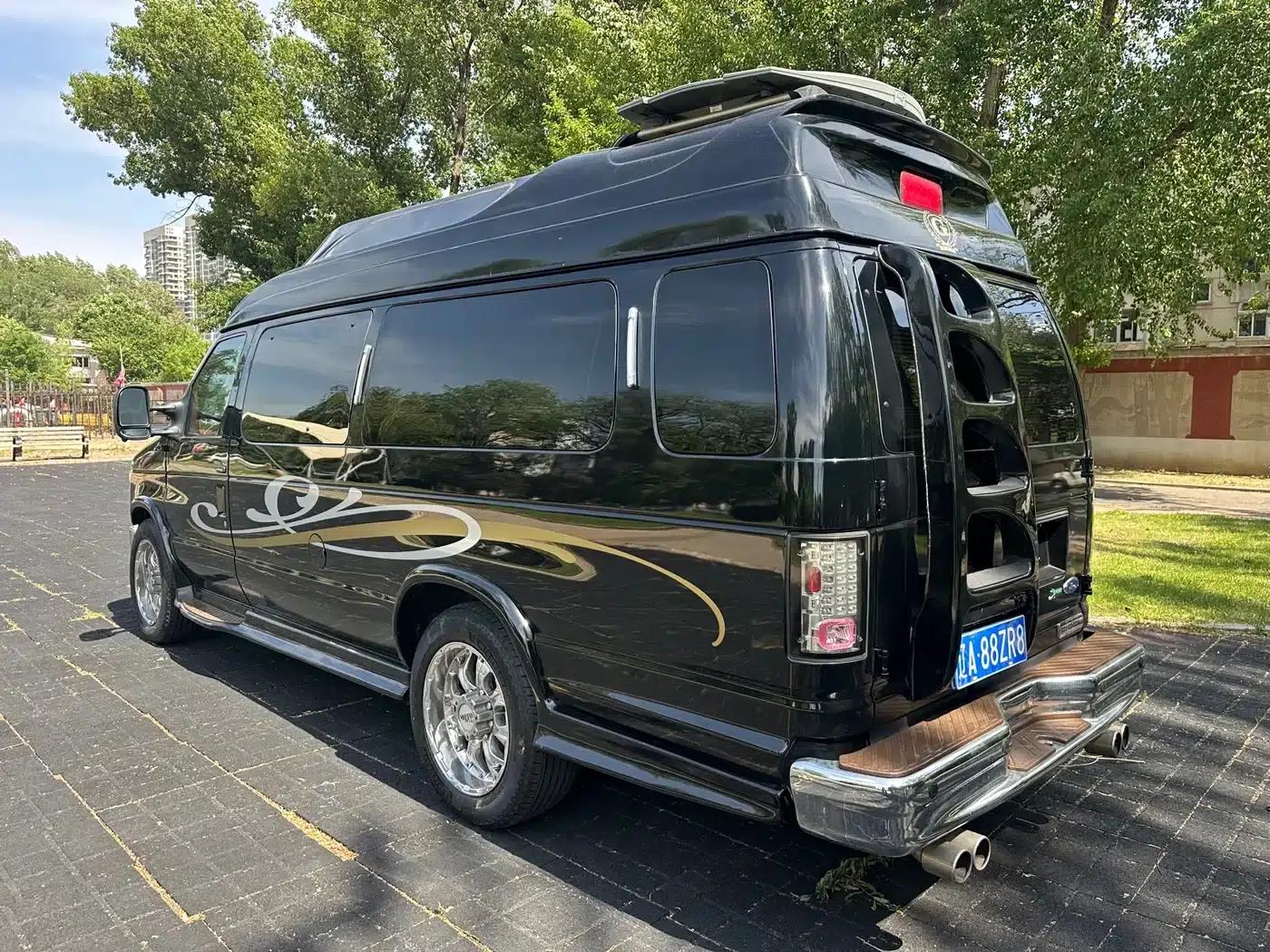 Ford E350 2013 5.4L Maestro Edition — миниатюра 7