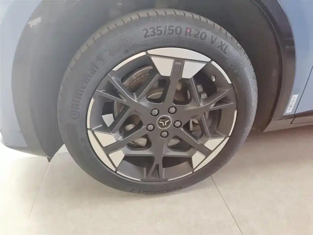 Hongqi Tiangong 06 2025 660 4WD Smart Selection Edition — миниатюра 23