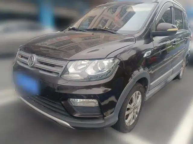 Dongfeng Fengon 370 2016 1.5L Manual Luxury Model 5 Seats