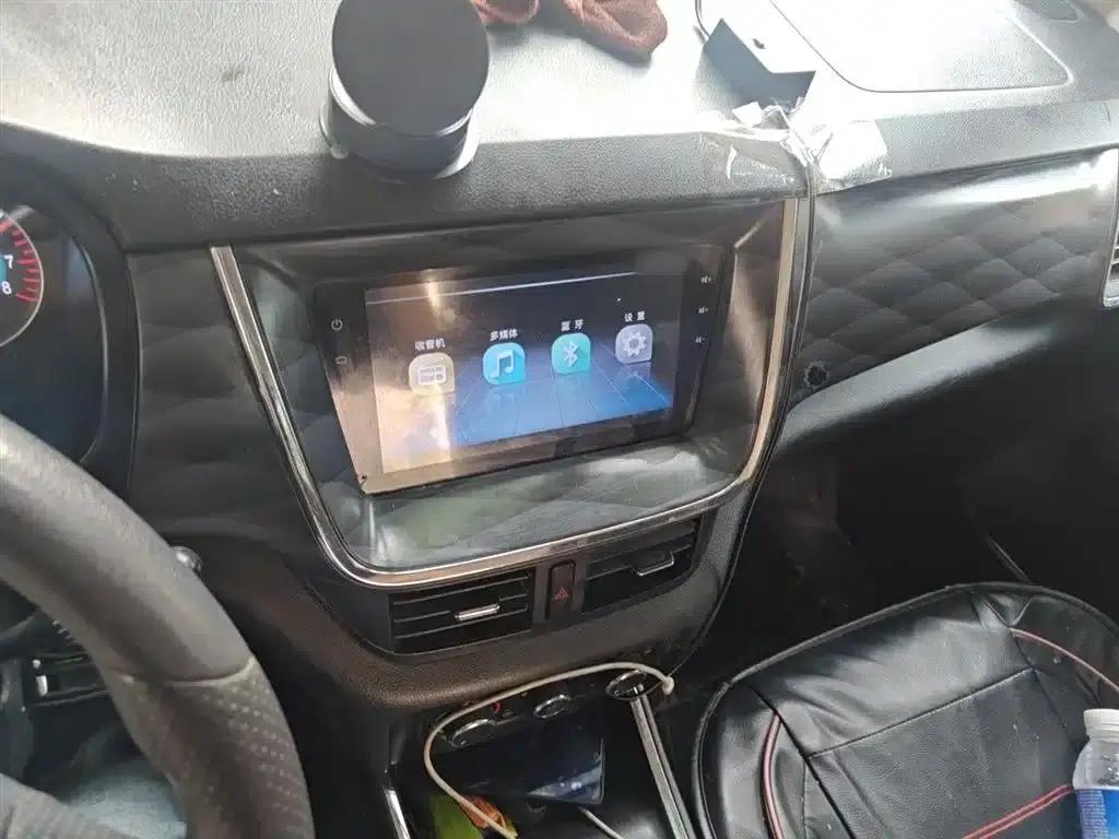Golden Sea Lion Classic 2021 Model 1.5L Passenger Van Touring Lion 5-Seater — миниатюра 6