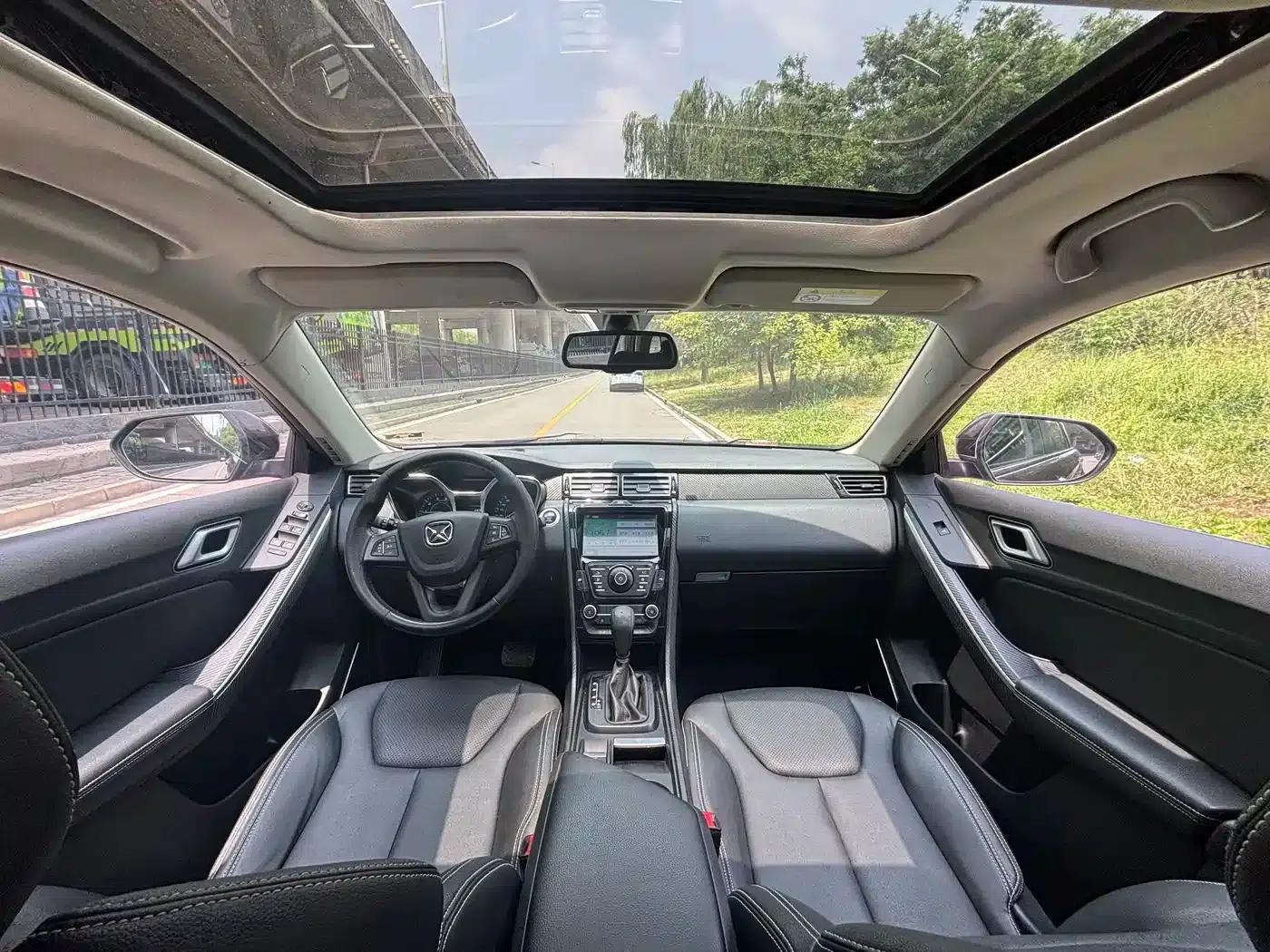 Yusheng S330 2016 1.5L GTDi Automatic 2WD Premium Edition — миниатюра 9