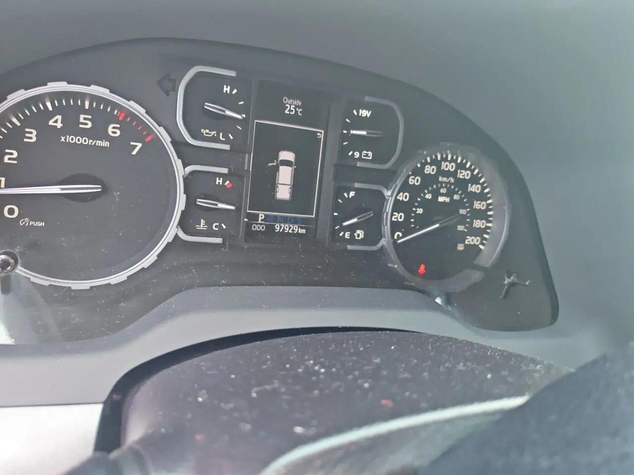 Toyota Tundra — миниатюра 12