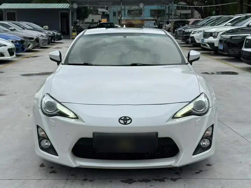 Toyota 86 2014 2.0L Automatic Luxury Version — миниатюра 12