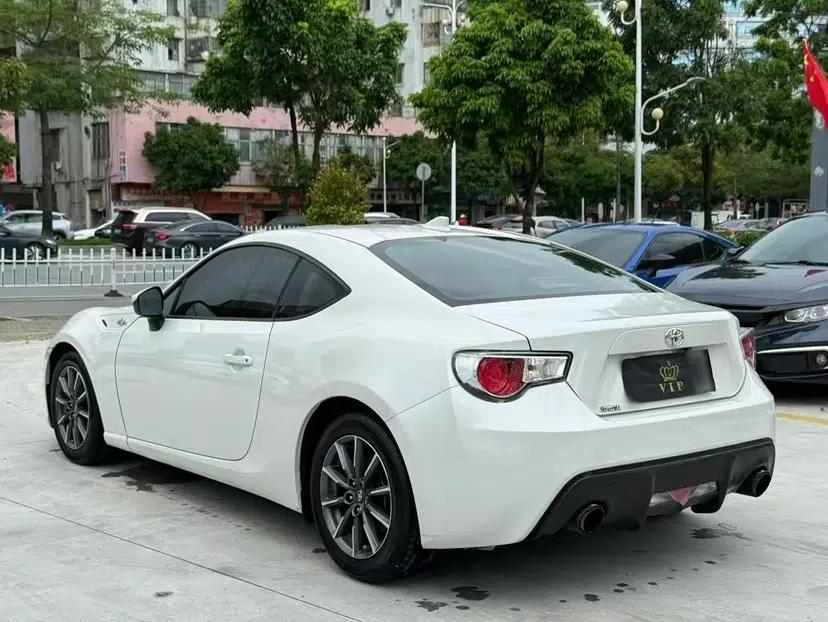 Toyota 86 2014 2.0L Automatic Luxury Version — миниатюра 14