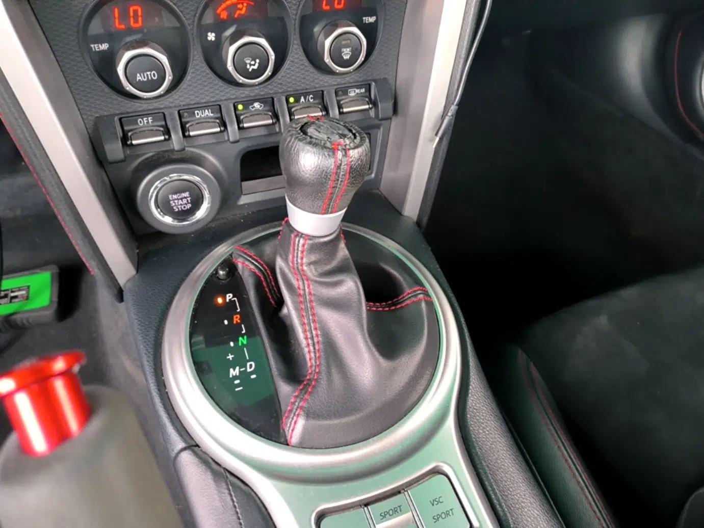 Toyota 86 2014 2.0L Automatic Luxury Version — миниатюра 22
