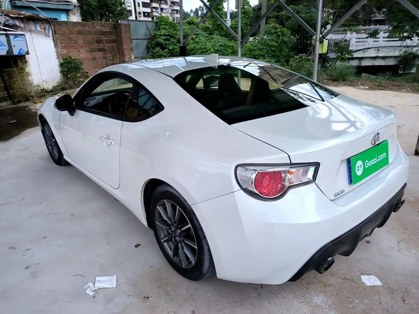 Toyota 86 2014 2.0L Automatic Luxury Version — миниатюра 4