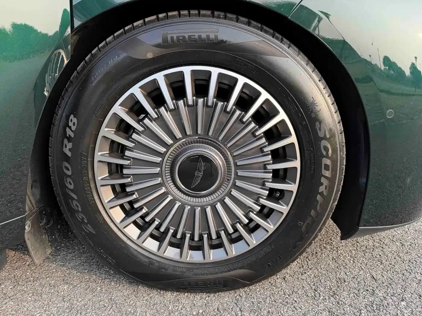 Yizhen L380 2025 Model 805km Flagship Edition 4WD — миниатюра 36