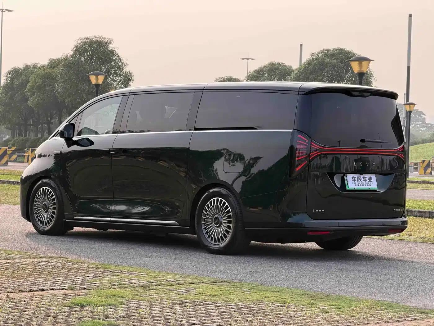 Yizhen L380 2025 Model 805km Flagship Edition 4WD — миниатюра 6