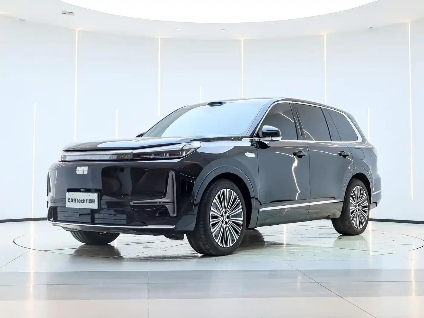 Galaxy M9 2025 210km/h AWD Navigator Edition — миниатюра 1