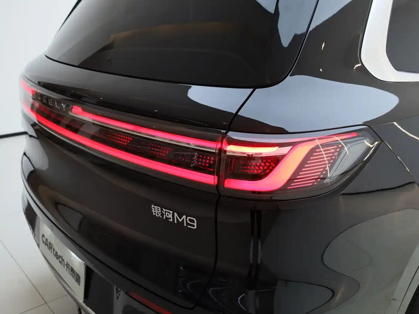 Galaxy M9 2025 210km/h AWD Navigator Edition — миниатюра 15