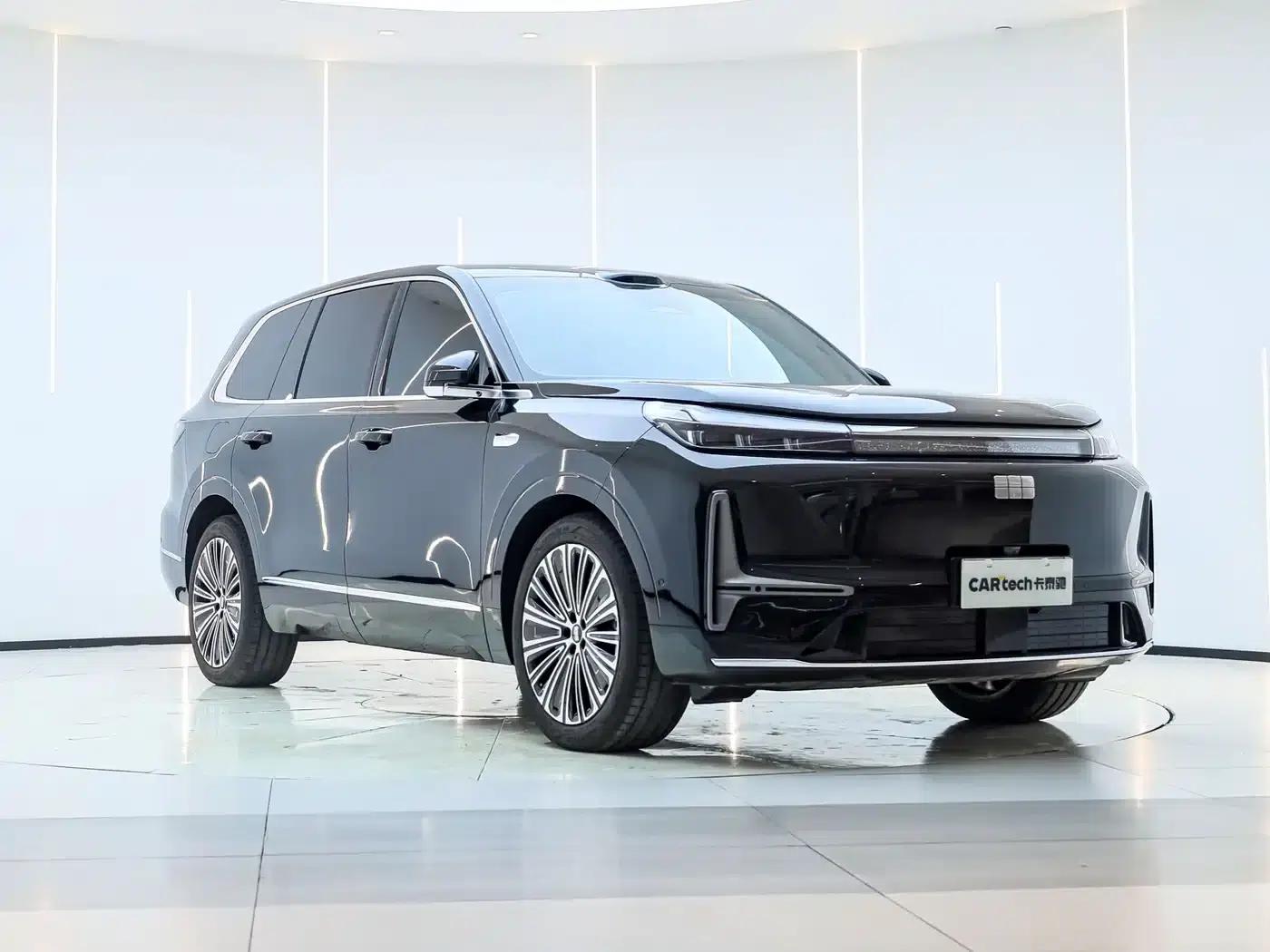 Galaxy M9 2025 210km/h AWD Navigator Edition — миниатюра 25