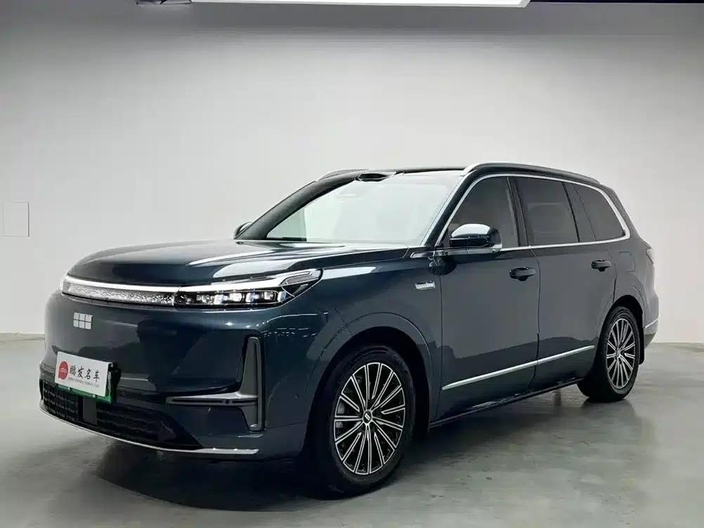 Galaxy M9 2025 210km/h AWD Navigator Edition — миниатюра 1