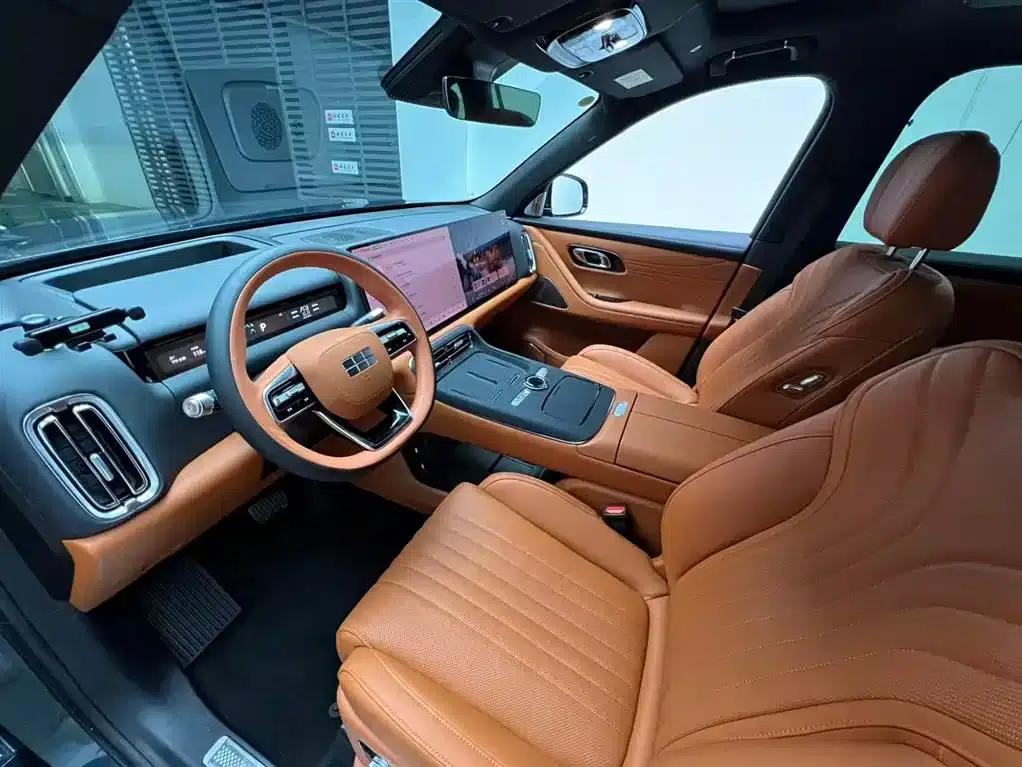 Galaxy M9 2025 210km/h AWD Navigator Edition — миниатюра 3