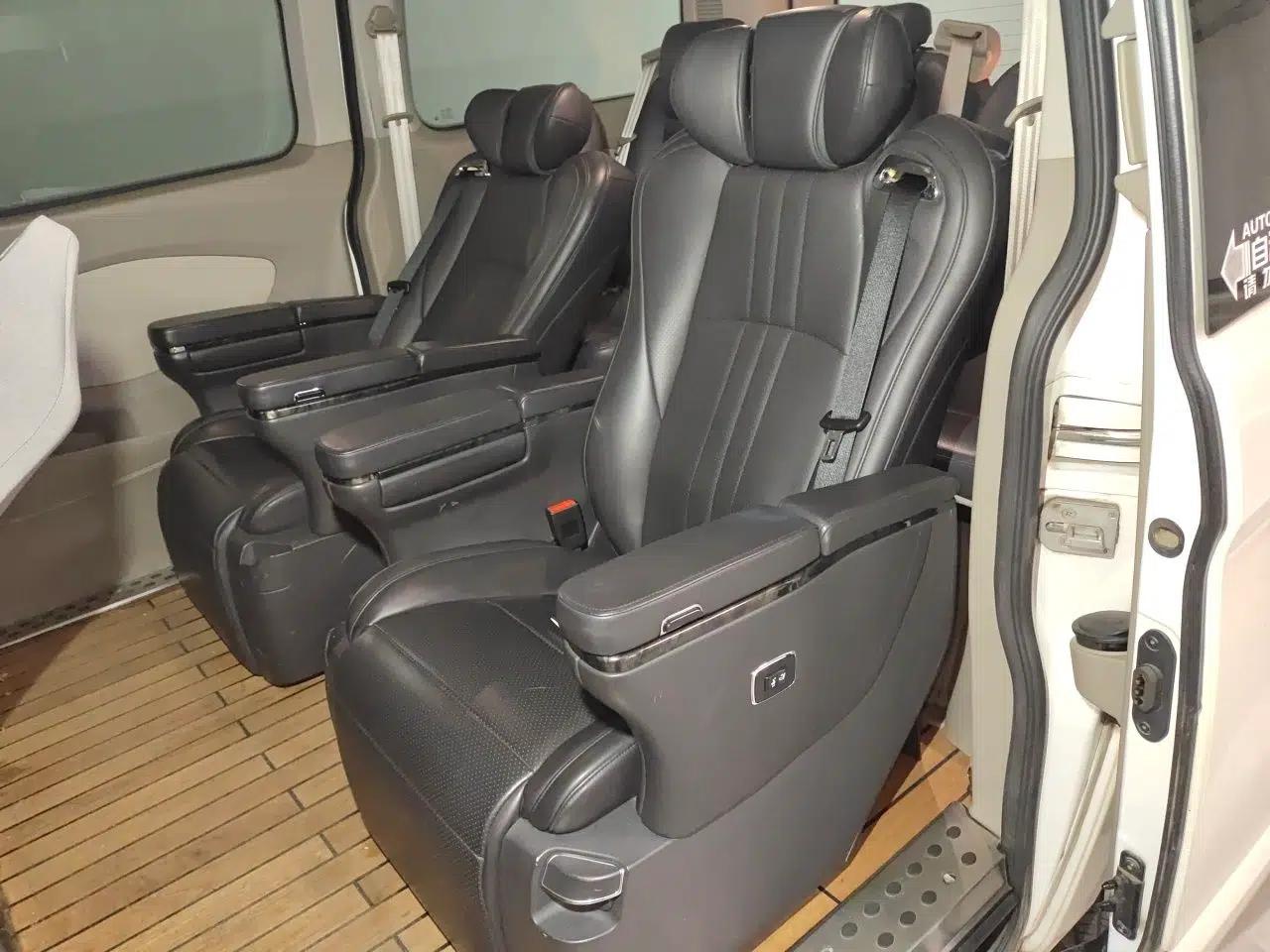 Ford Tourneo Custom 2017 2.0T Automatic Elite Edition — миниатюра 17