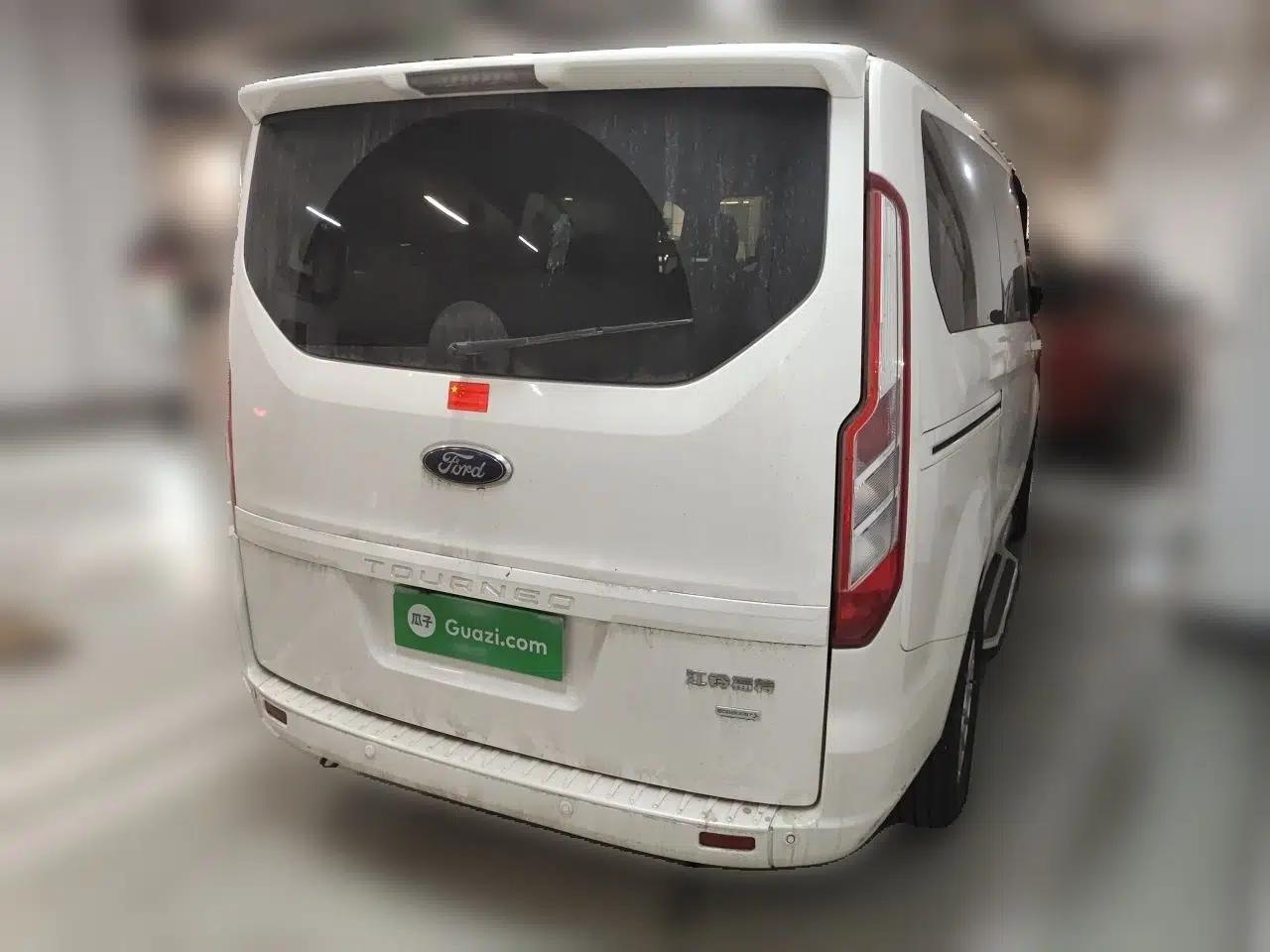 Ford Tourneo Custom 2017 2.0T Automatic Elite Edition — миниатюра 6