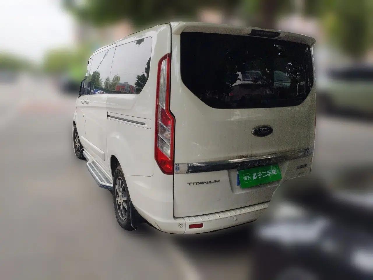 Ford Tourneo Custom 2017 2.0T Automatic Elite Version — миниатюра 4