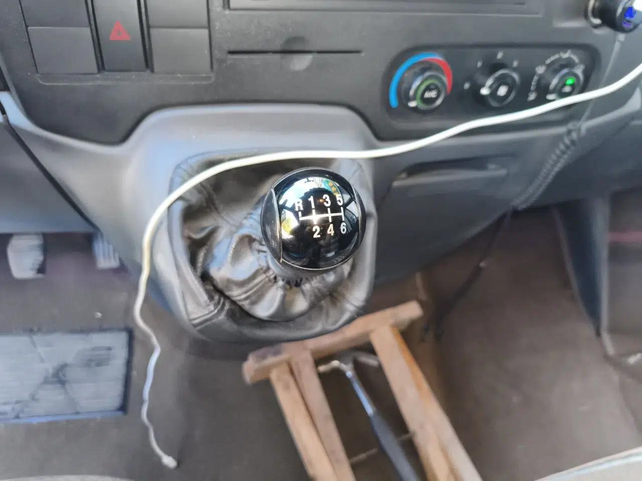 Ford Transit Custom — миниатюра 14