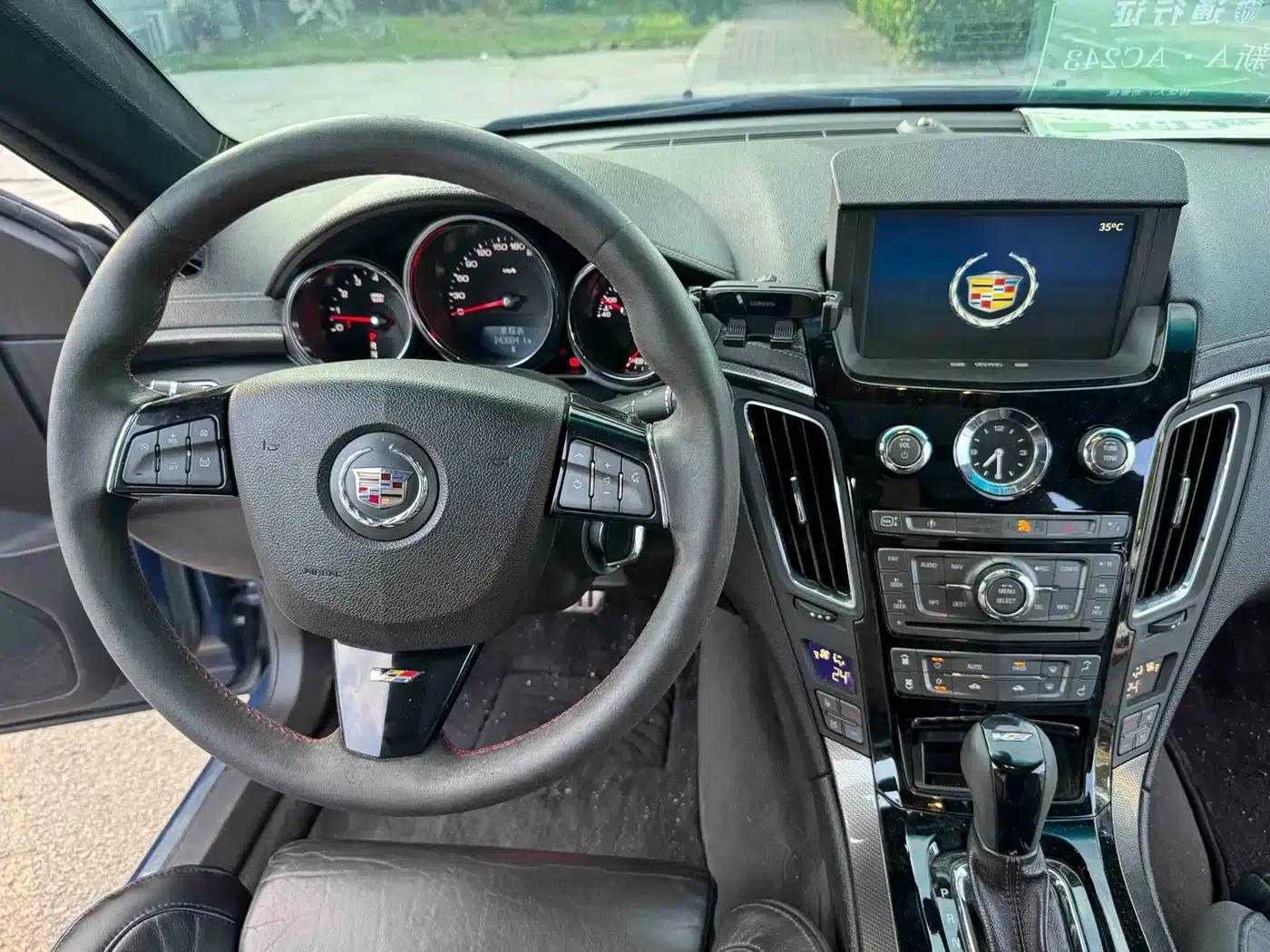 Imported Cadillac CTS 2009 model 6.2L CTS-V — миниатюра 13