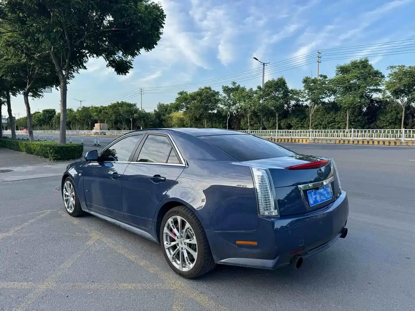 Imported Cadillac CTS 2009 model 6.2L CTS-V — миниатюра 3